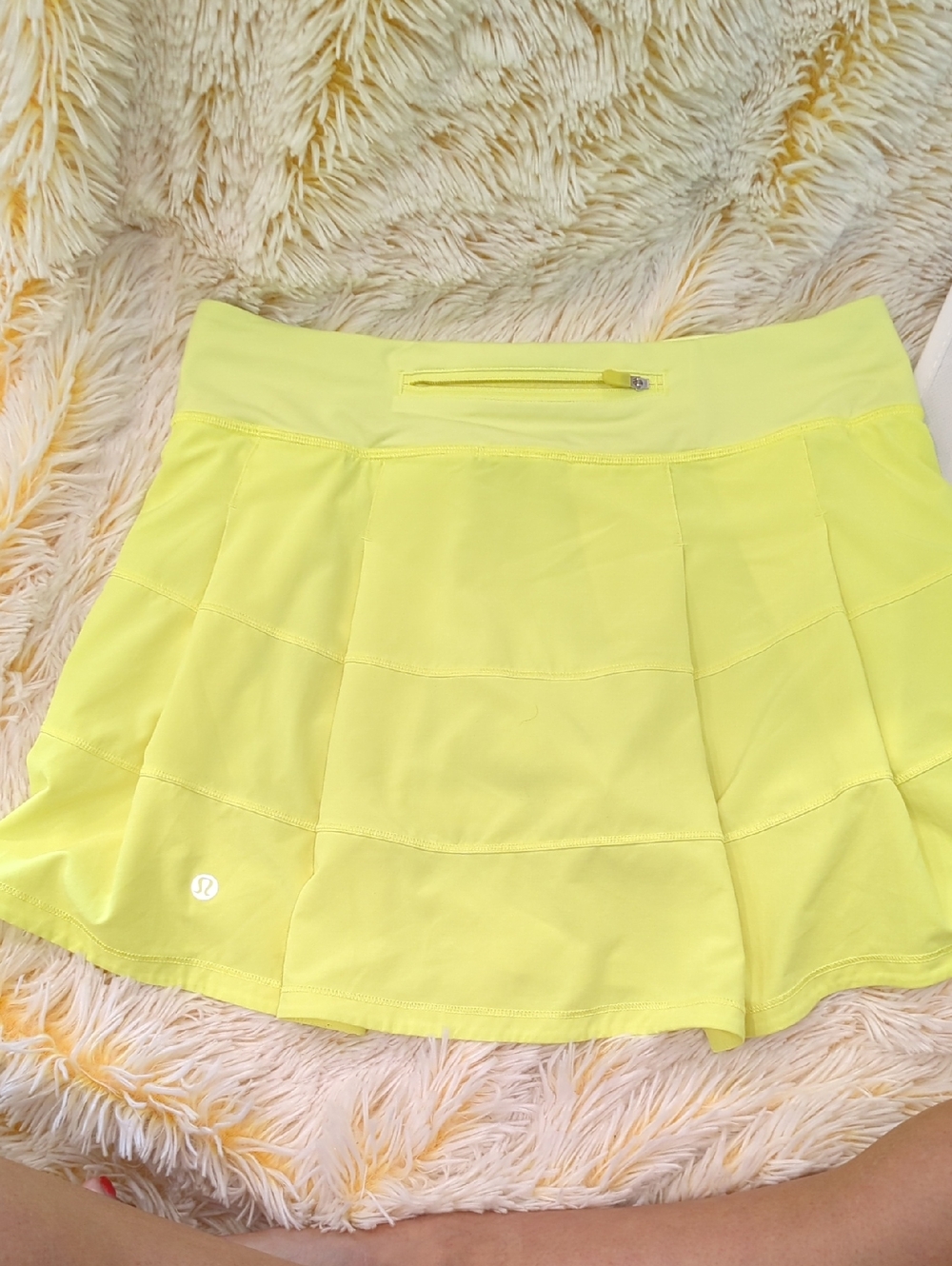 ❣️👗❣️Lululemon Pace Rival Tennis Golf Running Skirt Mid-Rise Neon Yellow❣️👗❣️ - Picture 2 of 9